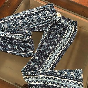 Boho bell bottom pants, great condition, blue